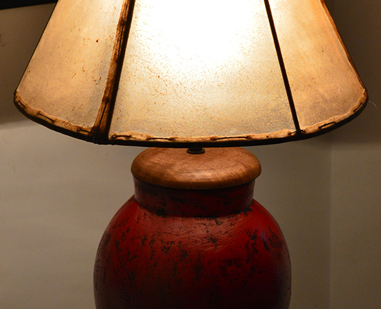 T & T Red Table Lamp